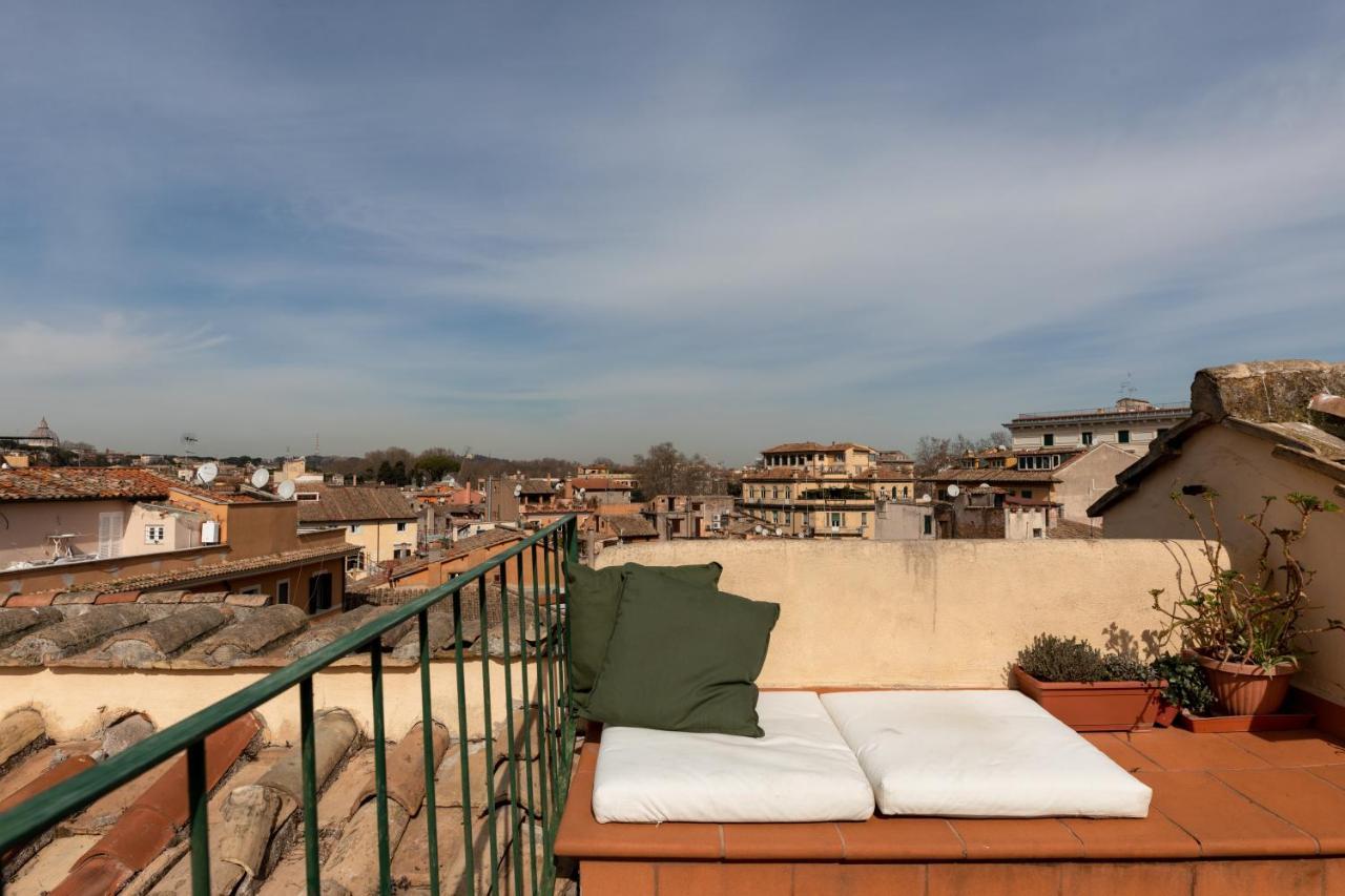 Amazing Penthouse With Terrace And Rooftop In Trastevere Rom