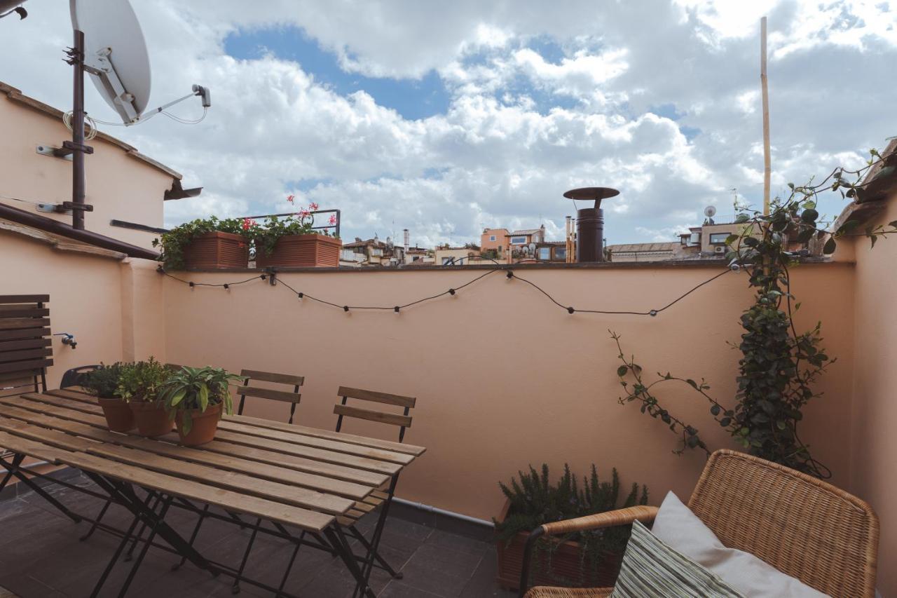 Amazing Penthouse With Terrace And Rooftop In Trastevere Rom